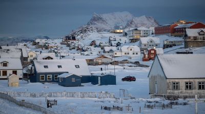 Pemandangan bangunan di Nuuk, Greenland, wilayah Arktik yang menjadi titik panas baru persaingan geopolitik antara Amerika Serikat dan Eropa.