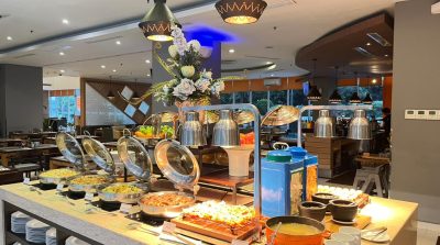 Paket bundling staycation yang dipadukan dengan Thematic Early Dinner “Beachland”, Harper MT Haryono Jakarta. (Dok Harper MT Haryono)