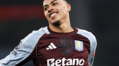 Pemain Aston Villa Morgan Rogers memberikan kado Natal terburuk berupa kekalahan 1 - 2 pada MU. (IG Aston Villa)