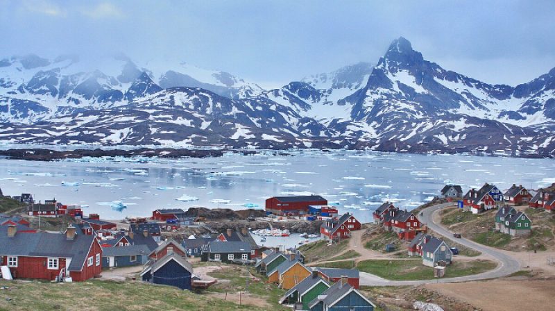 Pemandangan alam Greenland dengan fjord dan lapisan es Arktik, wilayah strategis yang menjadi sorotan Amerika Serikat, Eropa, Rusia, dan China.