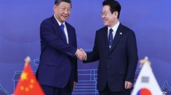 Presiden Korea Selatan Lee Jae Myung bertemu Presiden China Xi Jinping selama kunjungan kenegaraan mendatang, fokus pada isu Korea Utara dan keamanan regional.