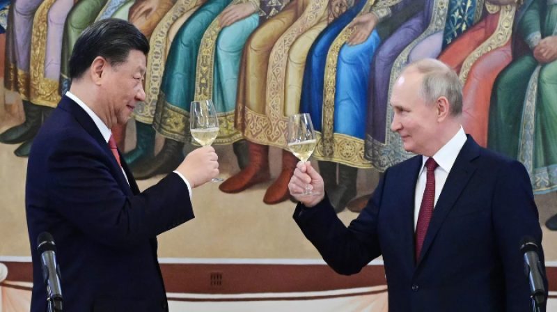 Presiden Tiongkok Xi Jinping dan Presiden Rusia Vladimir Putin membangun kemitraan strategis yang semakin erat menjelang Tahun Baru 2026.