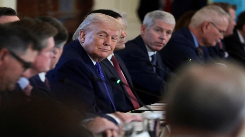 Presiden Donald Trump berbicara tentang kebijakan AS terhadap Kuba dan penghentian aliran minyak serta dukungan finansial dari Venezuela.