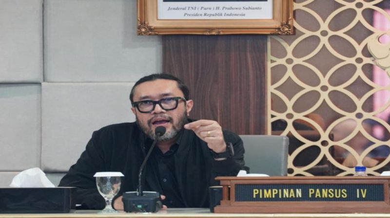 Wakil Ketua DPRD Provinsi Jawa Barat Ono Surono terkait pemeriksaan KPK dalam kasus dugaan suap proyek Bekasi.