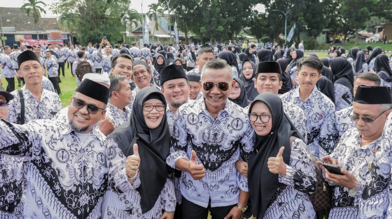 Hari Guru Nasional, Pemerintah Naikkan Gaji Demi Kesejahteraan