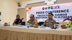 konferensi pers yang digelar di Aula RS Bhayangkara Tingkat III Padang