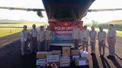 Polri membuka posko penyaluran bantuan bencana Sumatera