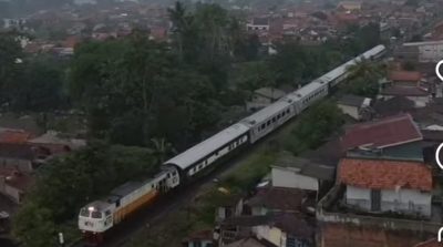 Kereta Wisata Jaka Lalana
