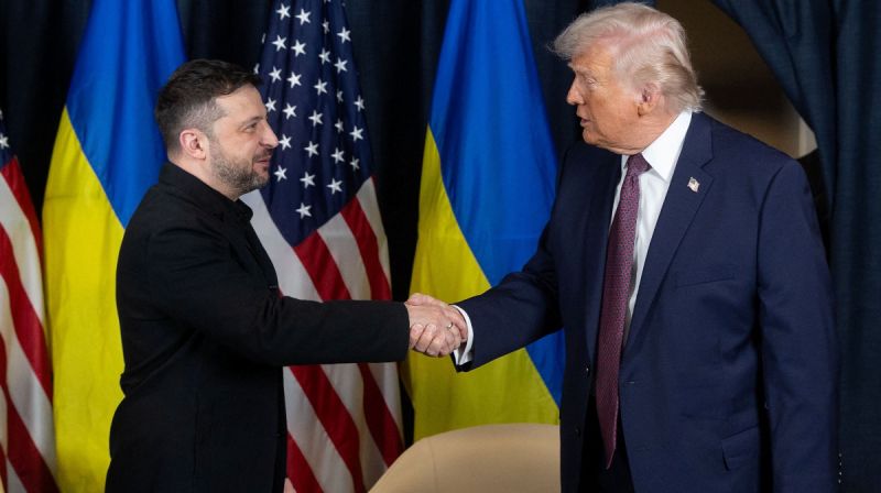 Presiden Ukraina Volodymyr Zelenskyy dan Presiden Amerika Serikat Donald Trump bertemu di Davos dalam Forum Ekonomi Dunia untuk membahas perang Ukraina dan isu keamanan global.