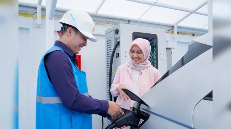 Gandeng Indosat Business, PLN percepat Ekosistem EV Lewat Digitalisasi SPKLU dan Transformasi Layanan Energi
